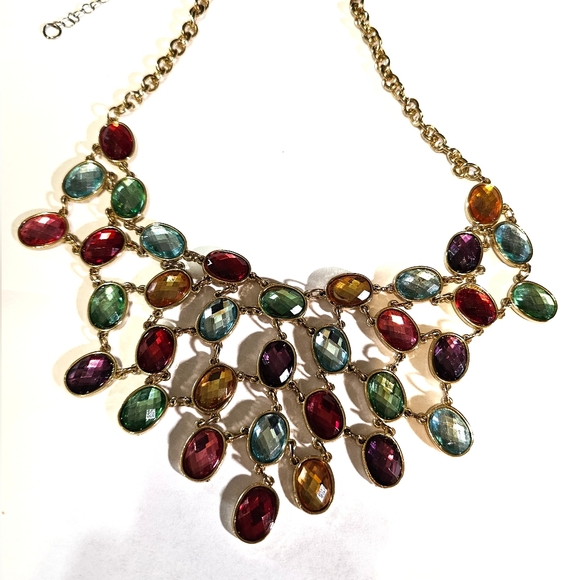 2/$20 Unbranded Faux Multi Gem Necklace - Picture 5 of 5